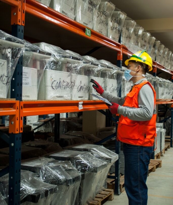 trabaja con nosotros